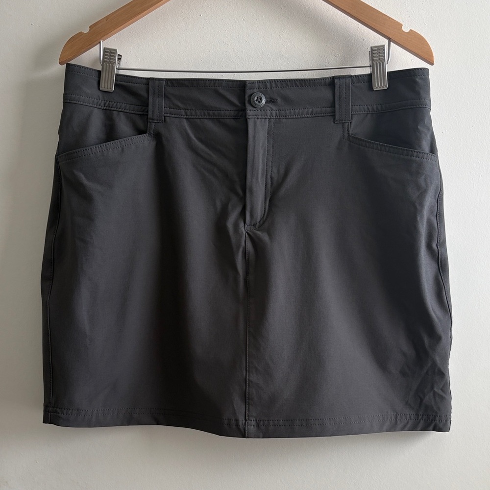 Eddie Bauer Women's Dark Gray Adventurer Skirt/Skort SZ 10